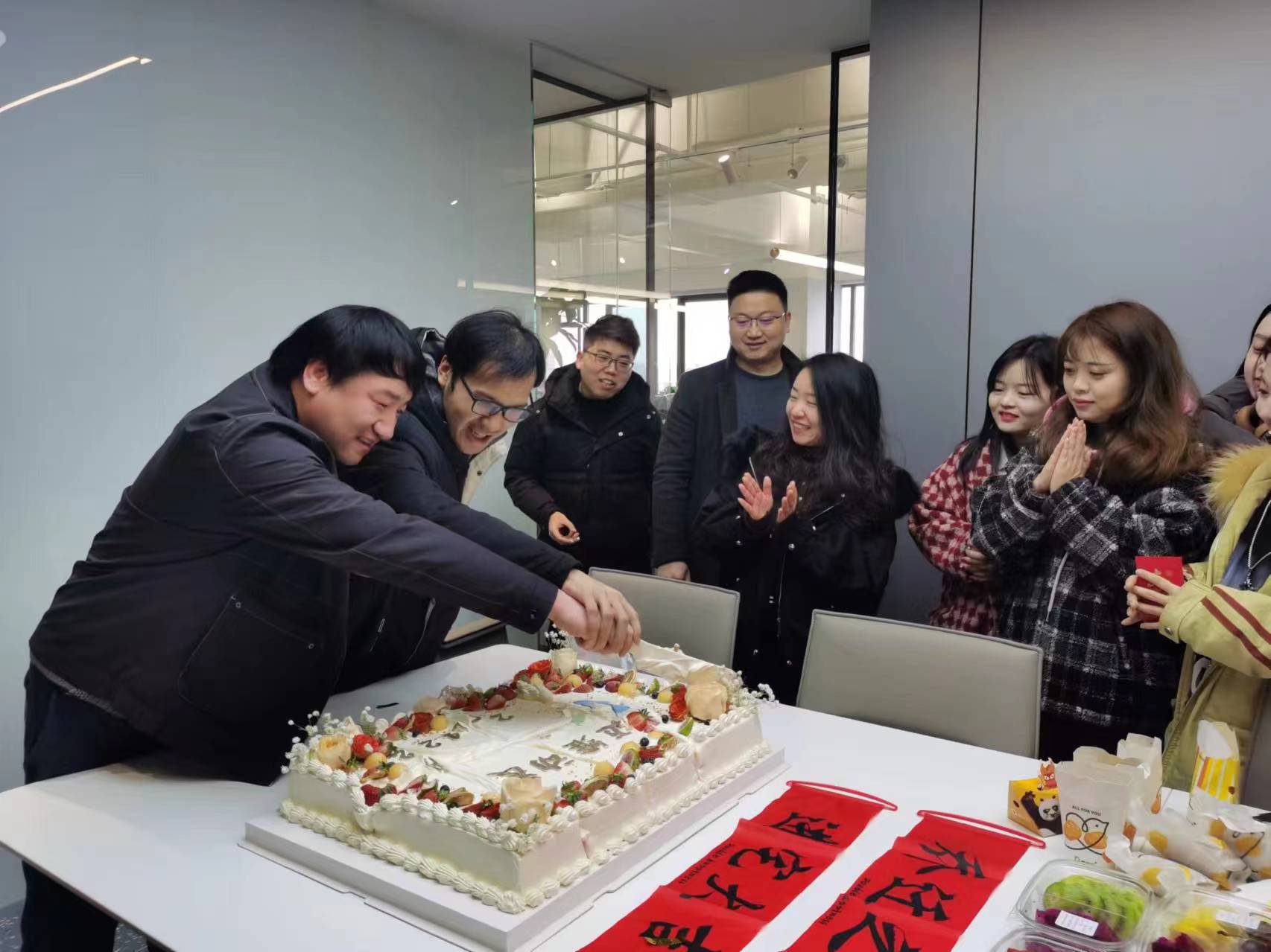 上海邁維動(dòng)漫科技有限公司喜迎新年喬遷之喜：立足新起點(diǎn)，開啟新征程！(圖11)