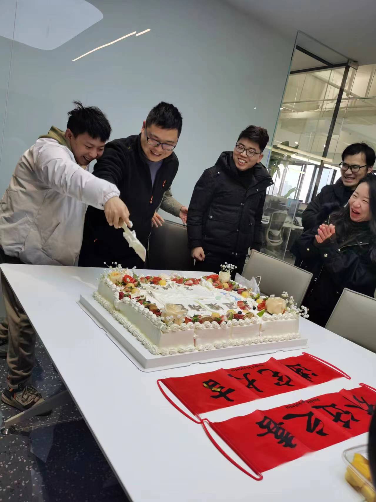 上海邁維動(dòng)漫科技有限公司喜迎新年喬遷之喜：立足新起點(diǎn)，開啟新征程！(圖12)